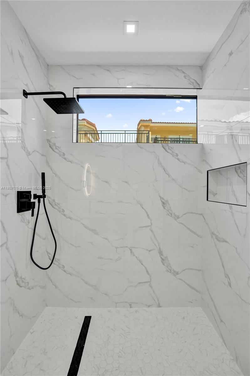 LIVERMORE ESTATES - Residential