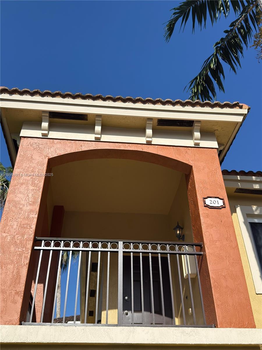 MONTEREY AT MALIBU BAY CO - Residential Lease