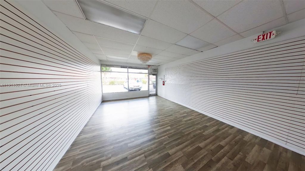 Photo of 3942 Davie Blvd #3942, Fort Lauderdale, FL 33312 (MLS # A11914521)