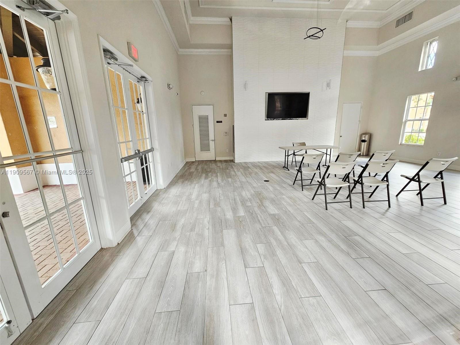 COBBLESTONE II CONDO - Residential