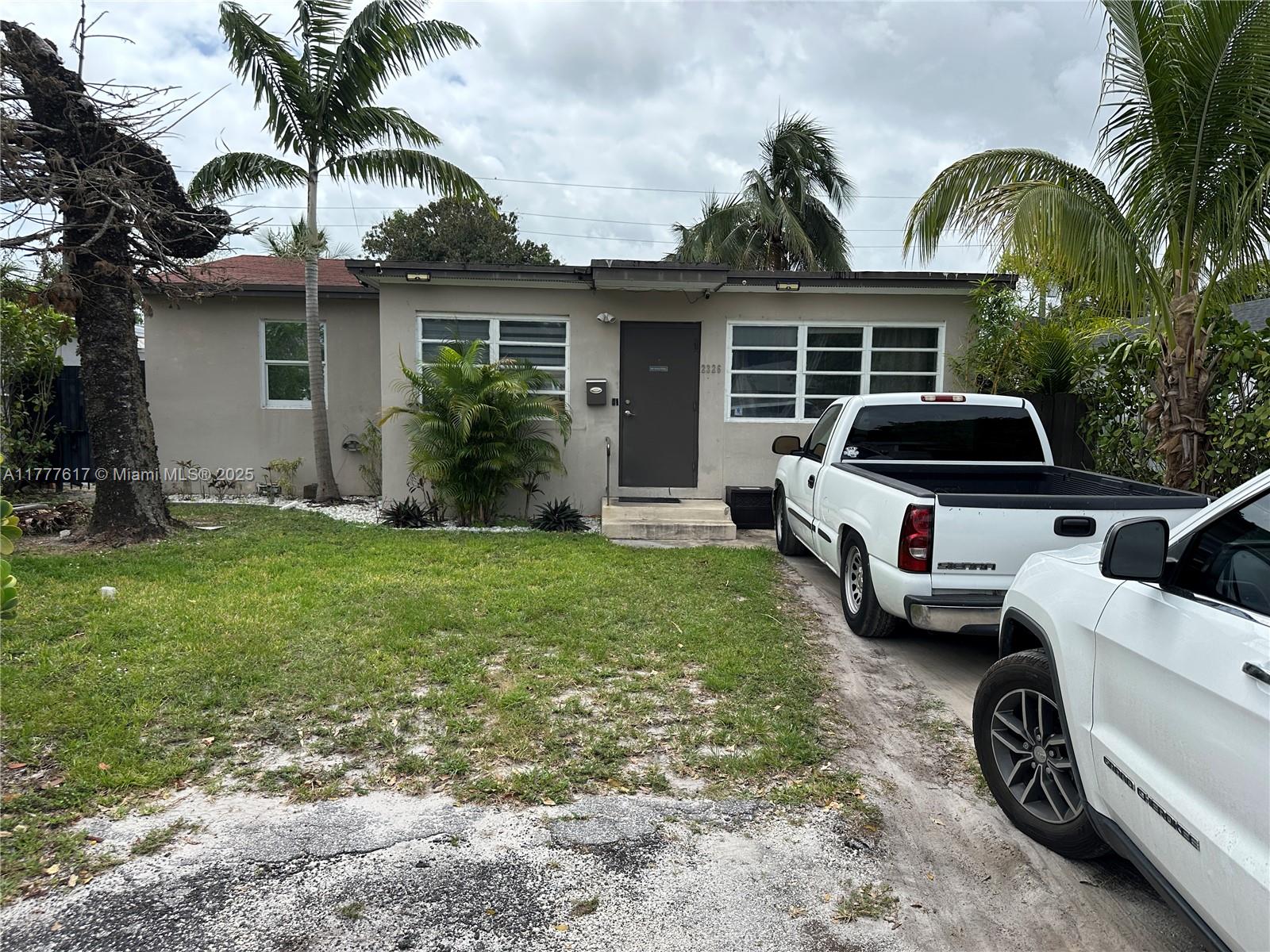 Rental Property at 2326 Harding St 2326, Hollywood, Broward County, Florida - Bedrooms: 2 
Bathrooms: 1  - $2,250 MO.