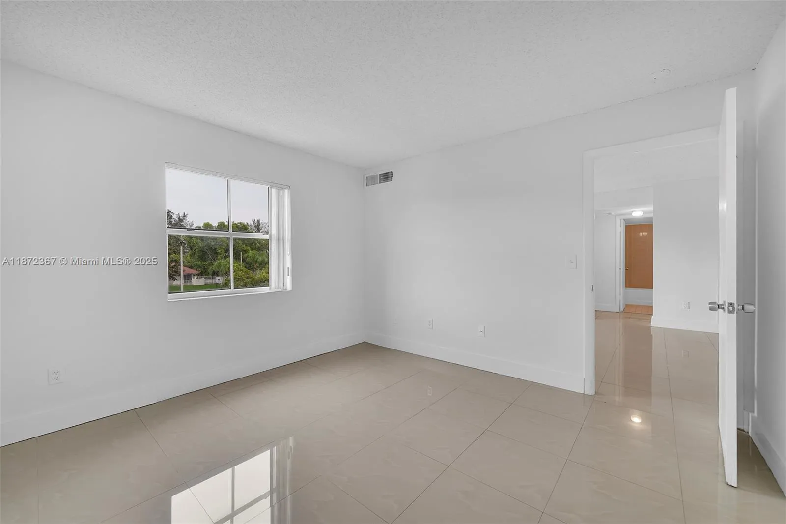 Cutler Bay, Florida 33189, United States, 2 Bedrooms Bedrooms, ,2 BathroomsBathrooms,Residential,Active,203765