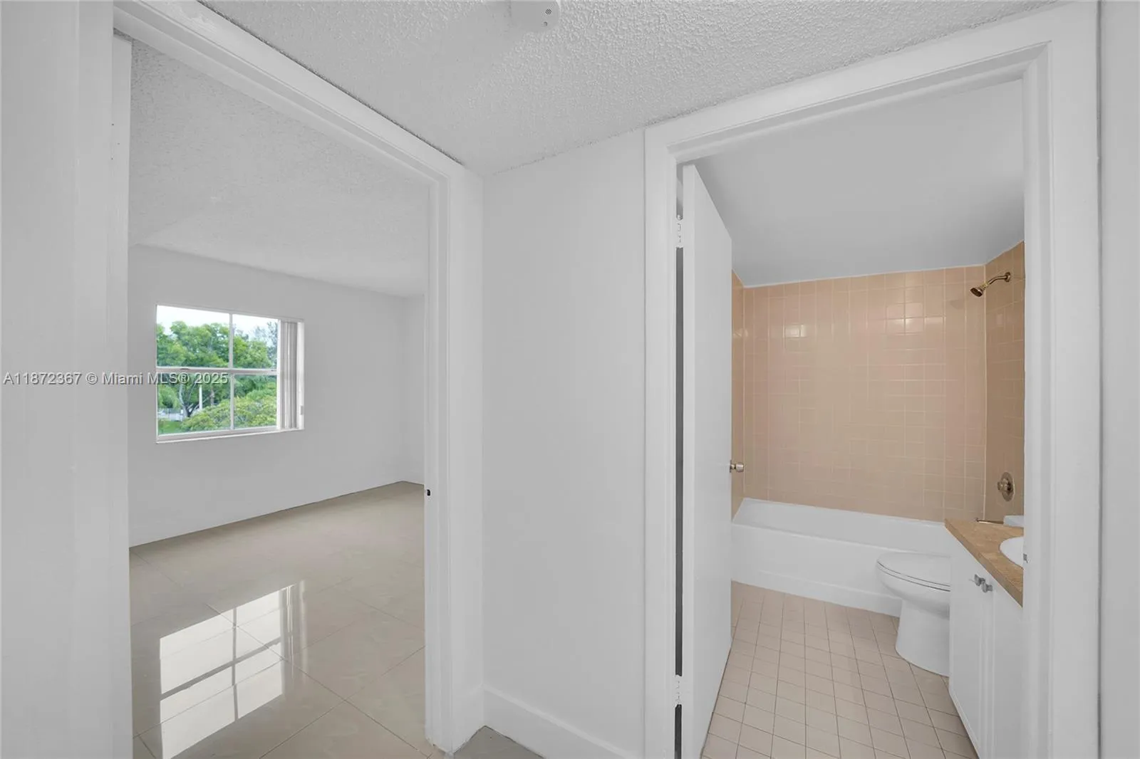 Cutler Bay, Florida 33189, United States, 2 Bedrooms Bedrooms, ,2 BathroomsBathrooms,Residential,Active,203765