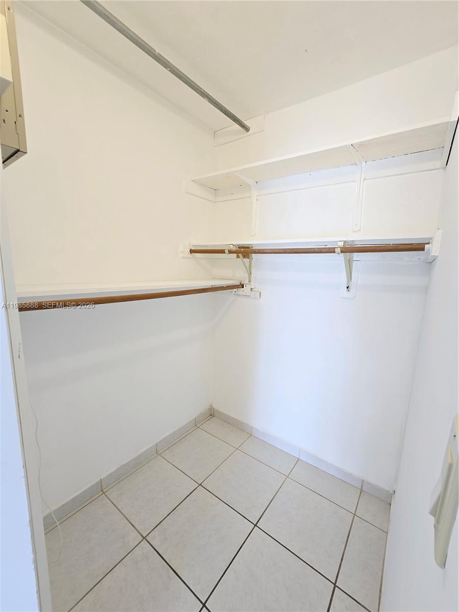 GABLES I TOWNHOMES CONDO - Residential Lease