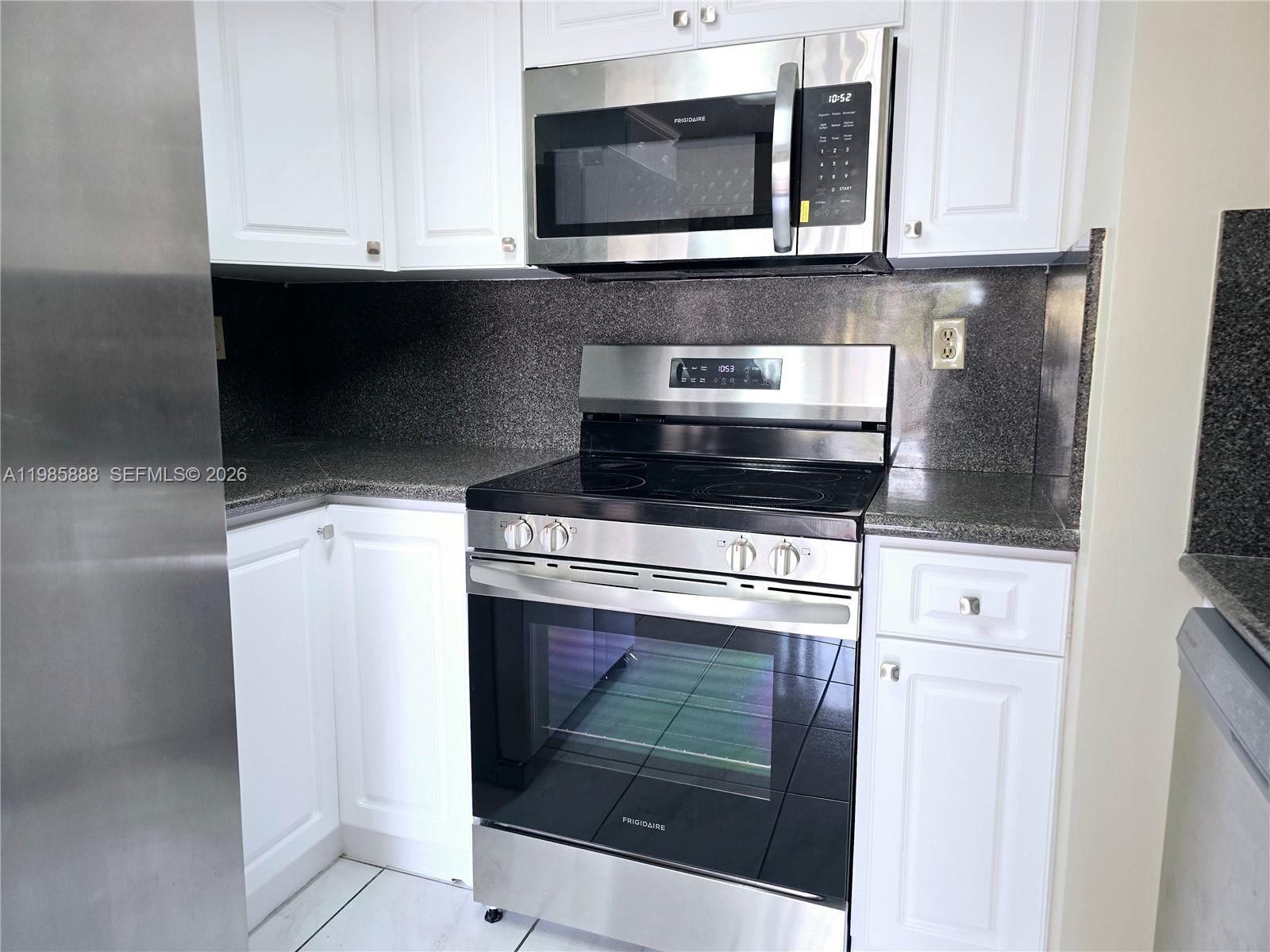 GABLES I TOWNHOMES CONDO - Residential Lease