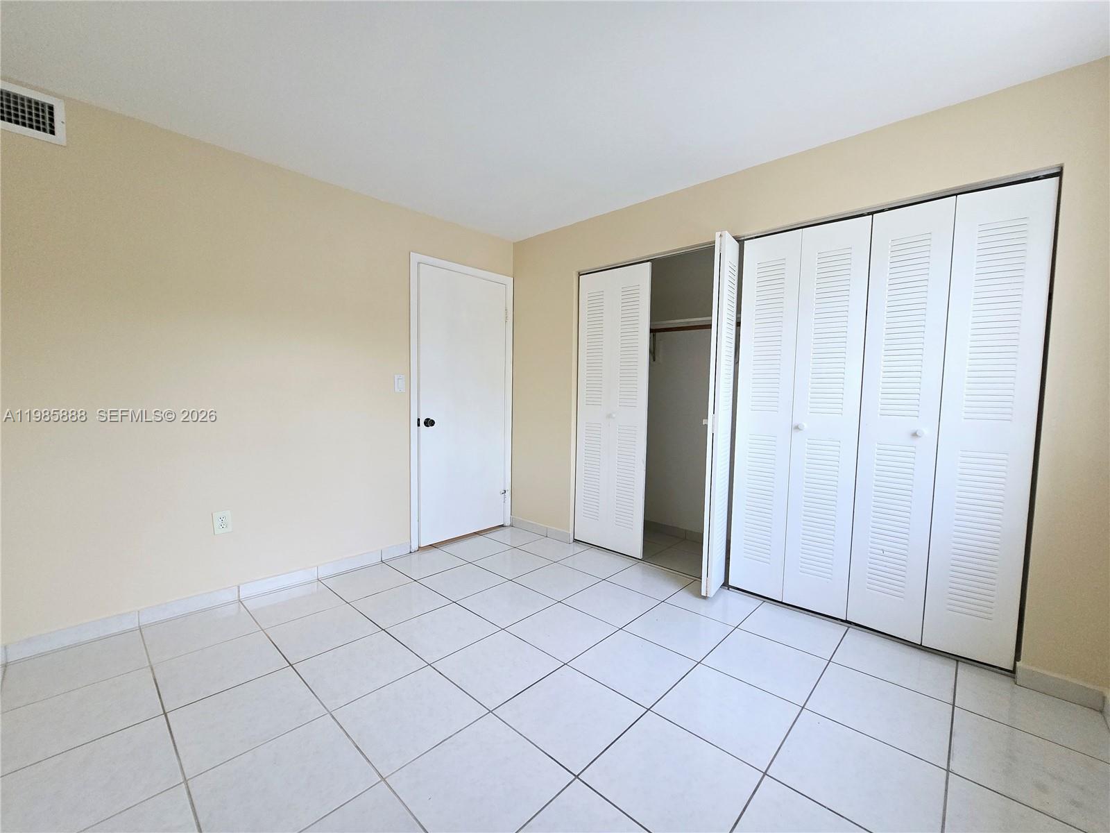 GABLES I TOWNHOMES CONDO - Residential Lease