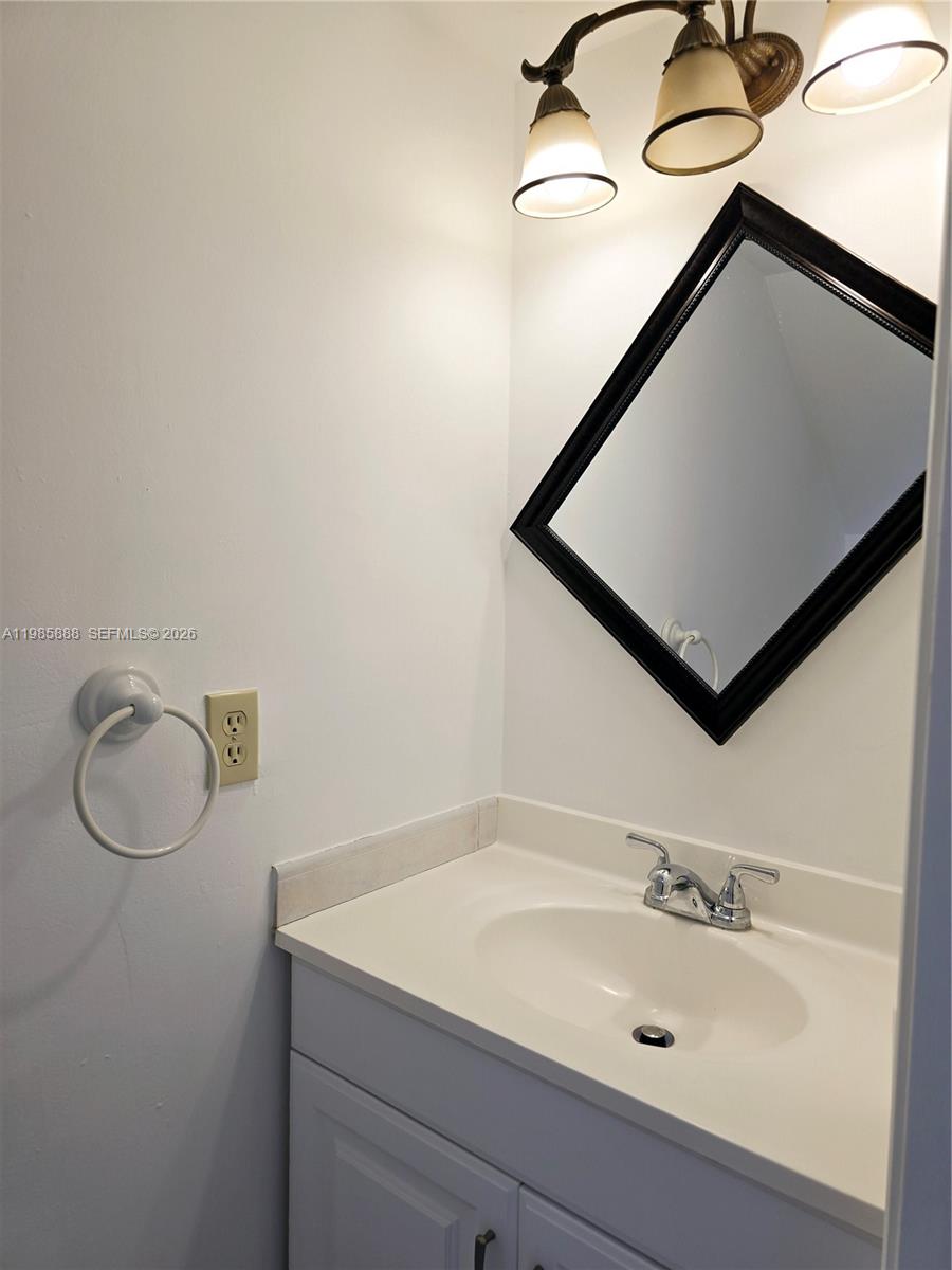 GABLES I TOWNHOMES CONDO - Residential Lease