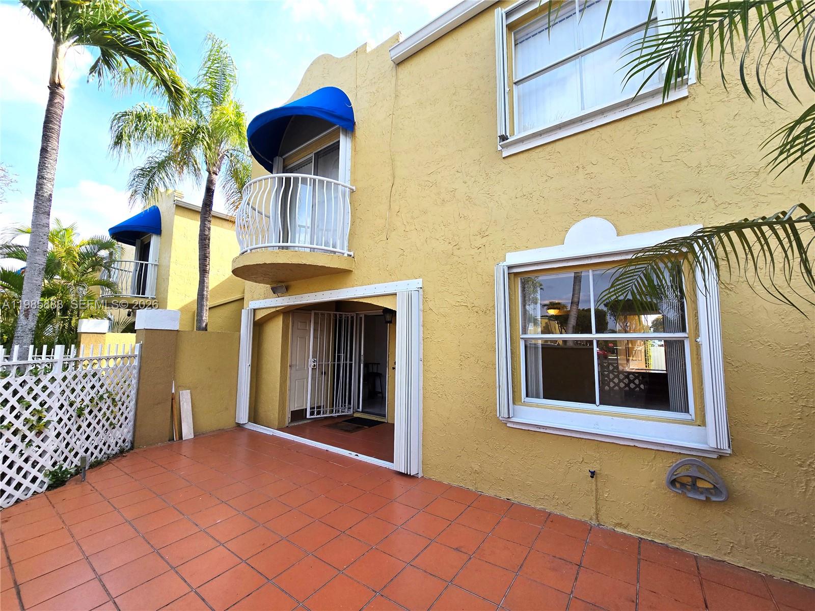 GABLES I TOWNHOMES CONDO - Residential Lease