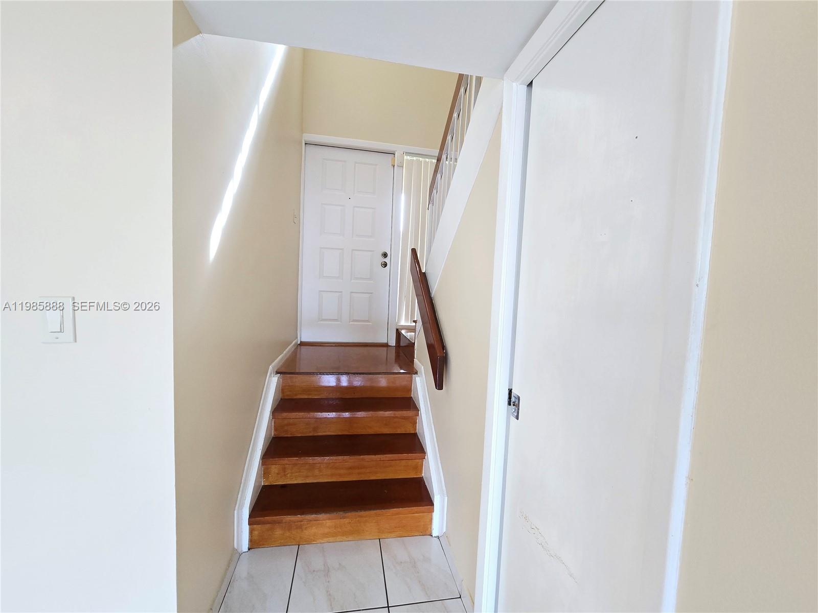 GABLES I TOWNHOMES CONDO - Residential Lease