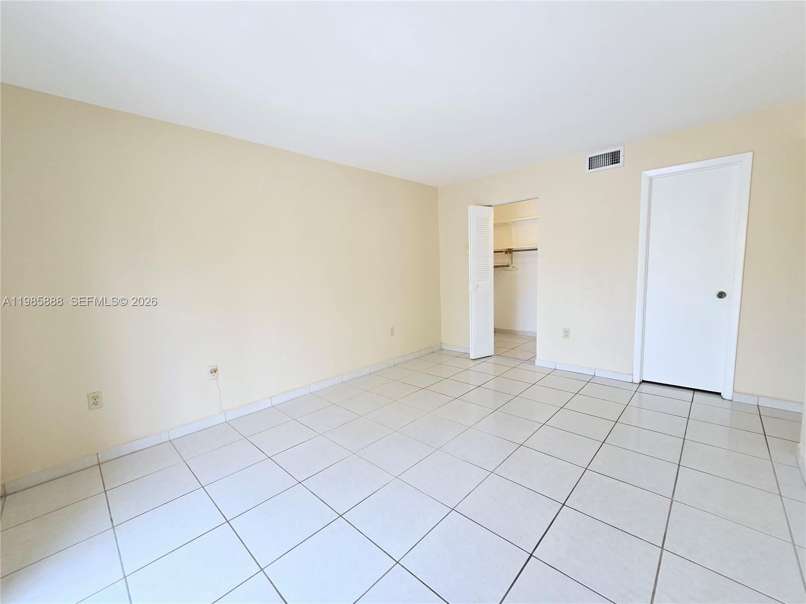 GABLES I TOWNHOMES CONDO - Residential Lease