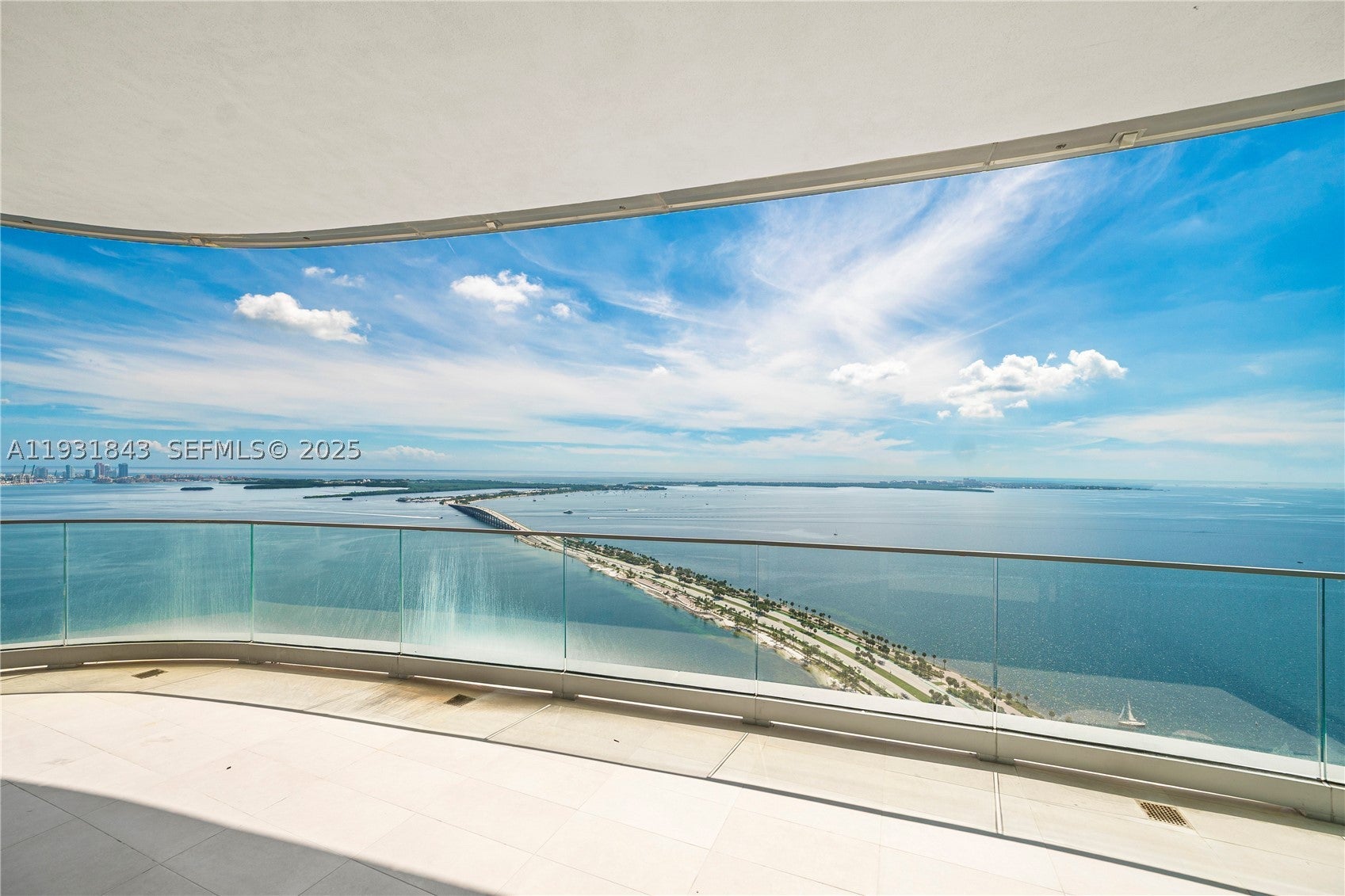 View photos, virtual tours, details... 175 SE 25th Rd 4201