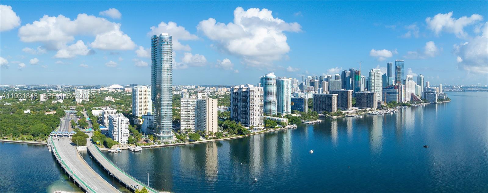 Una Residences - Residential