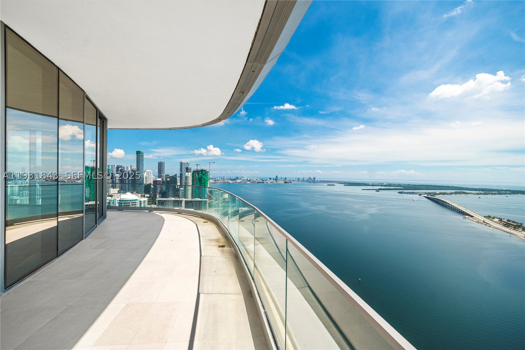 View photos, virtual tours, details... 175 SE 25th Rd 4201