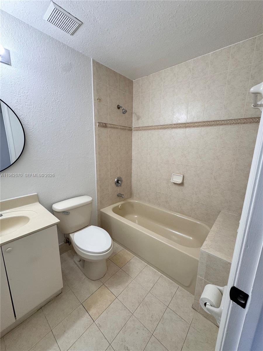 SHOMA TOWNHOMES AT KEYSCO - Residential Lease