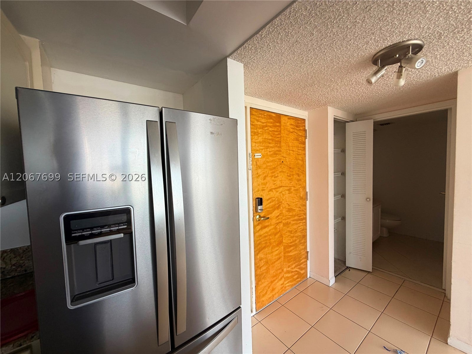 7601 E Treasure Dr 2220