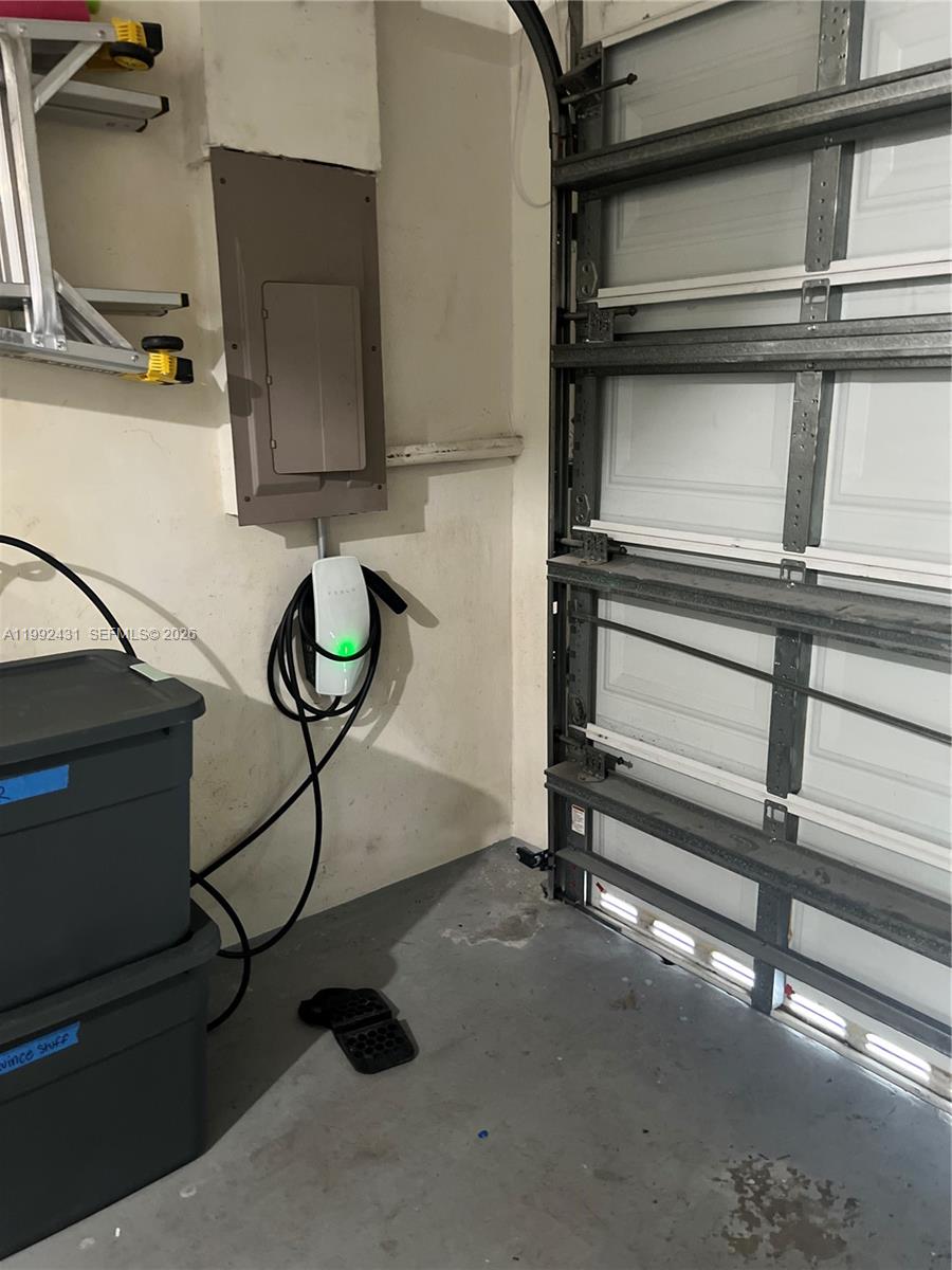 HAWKES BLUFF - Residential