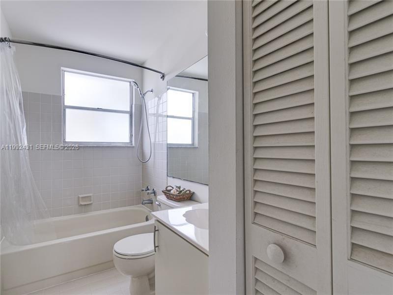 HAWKES BLUFF - Residential