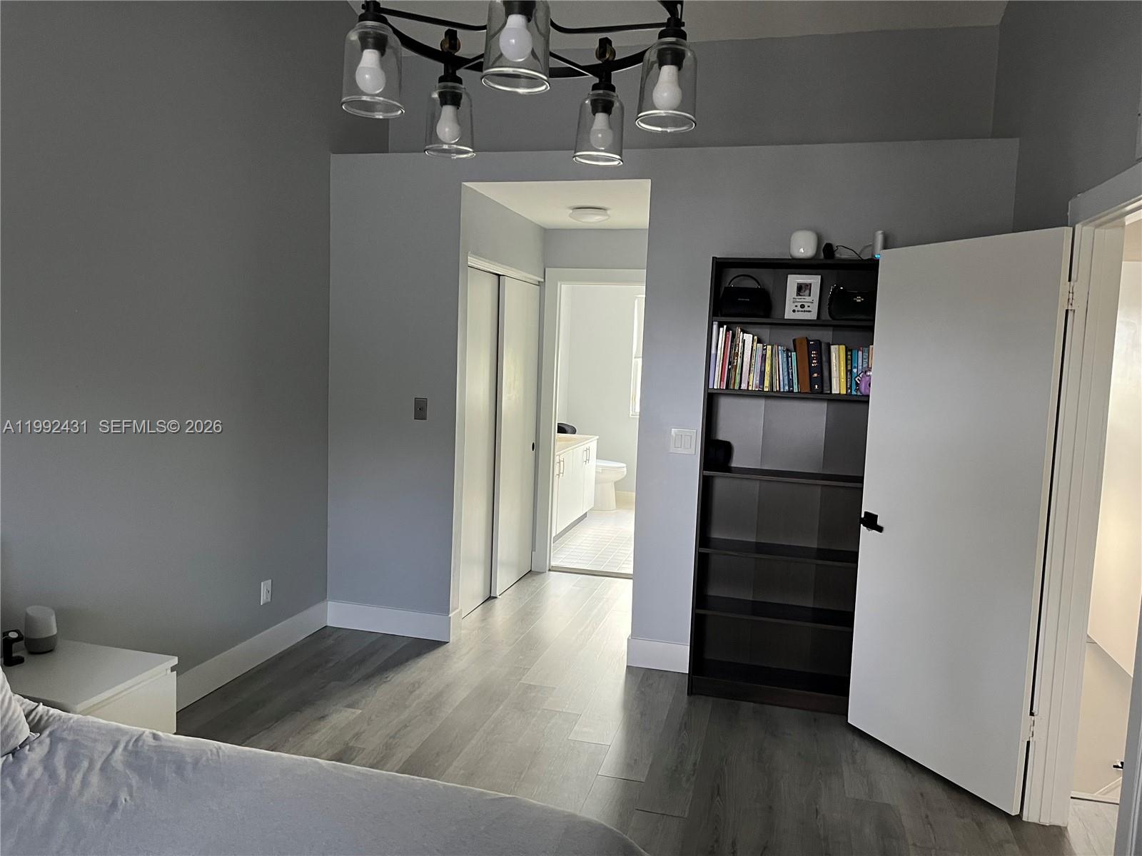 HAWKES BLUFF - Residential