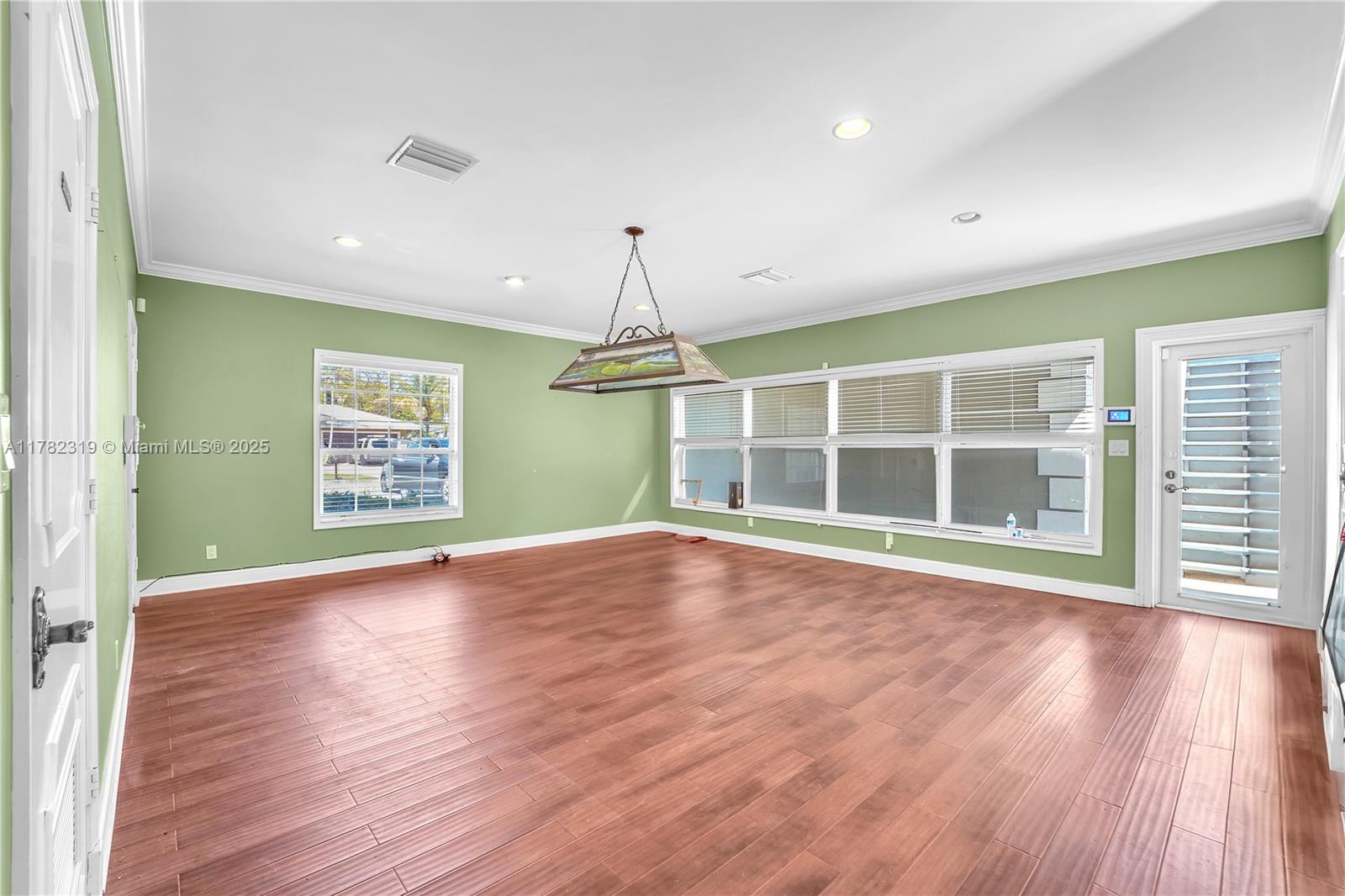 VENETIAN ISLES 3RD SEC - Residential Lease