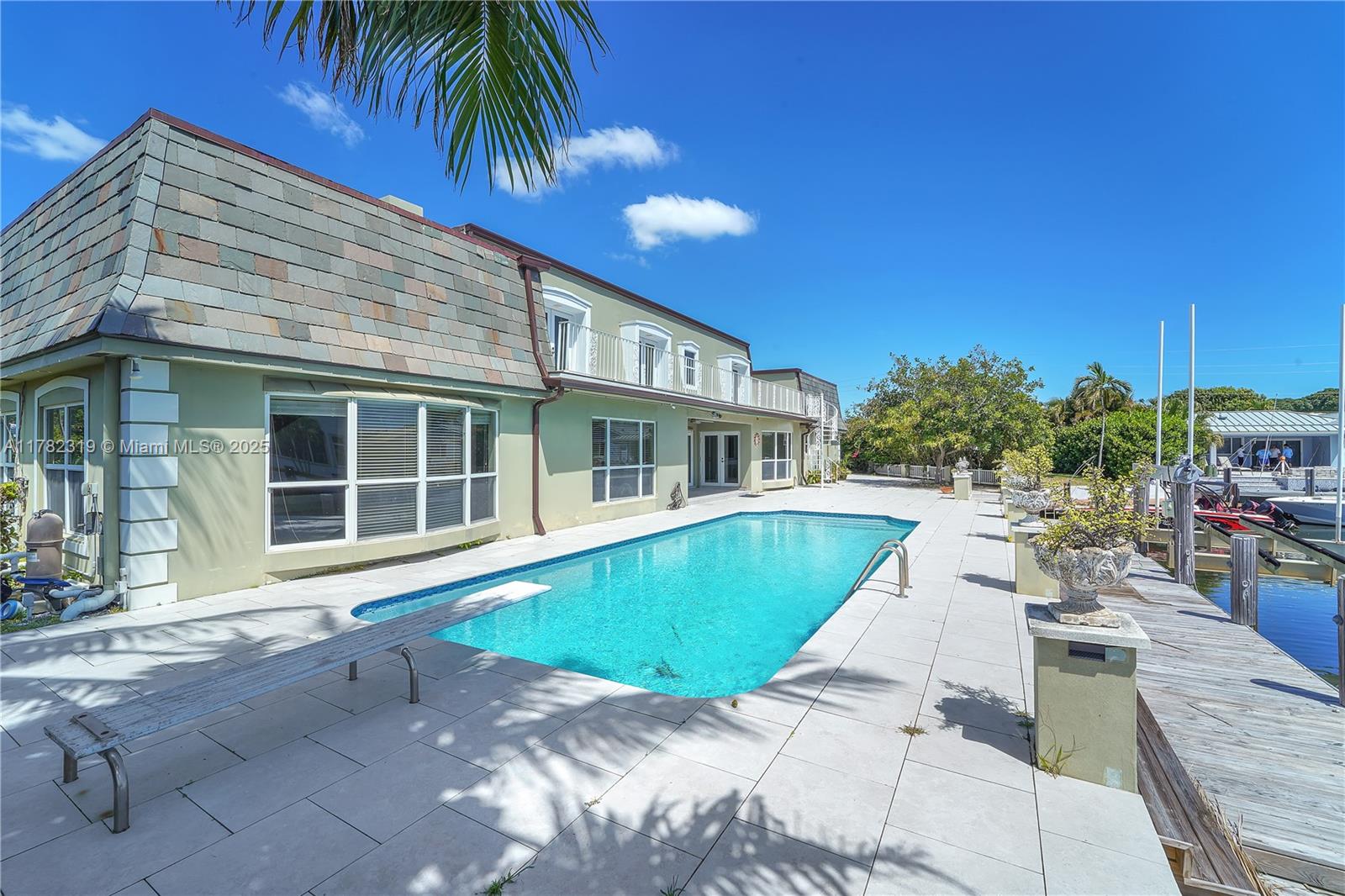 VENETIAN ISLES 3RD SEC - Residential Lease