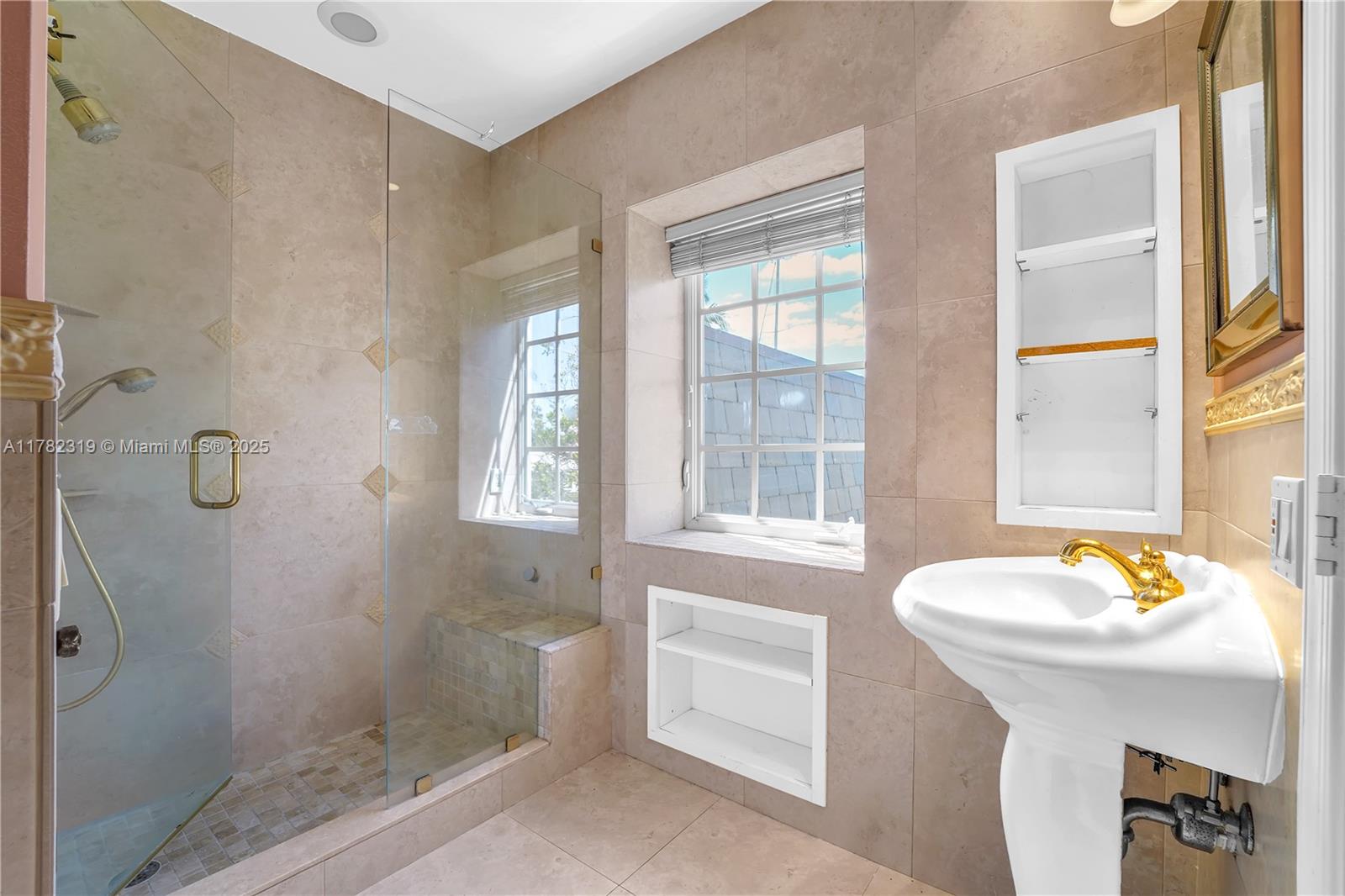 VENETIAN ISLES 3RD SEC - Residential Lease