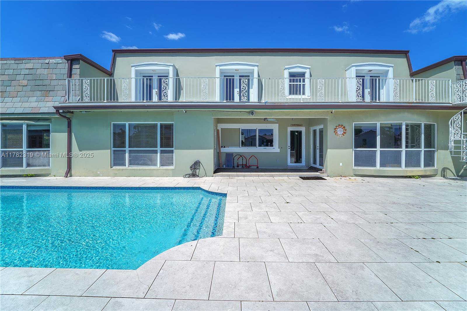 VENETIAN ISLES 3RD SEC - Residential Lease