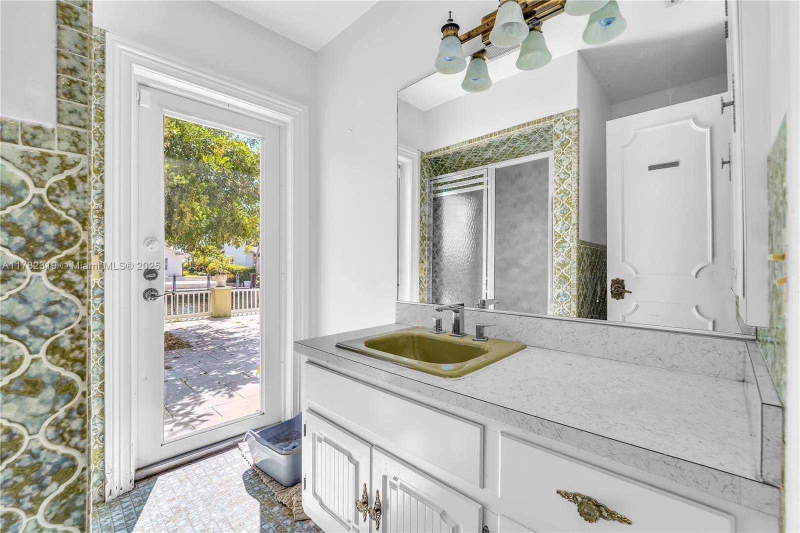 VENETIAN ISLES 3RD SEC - Residential Lease