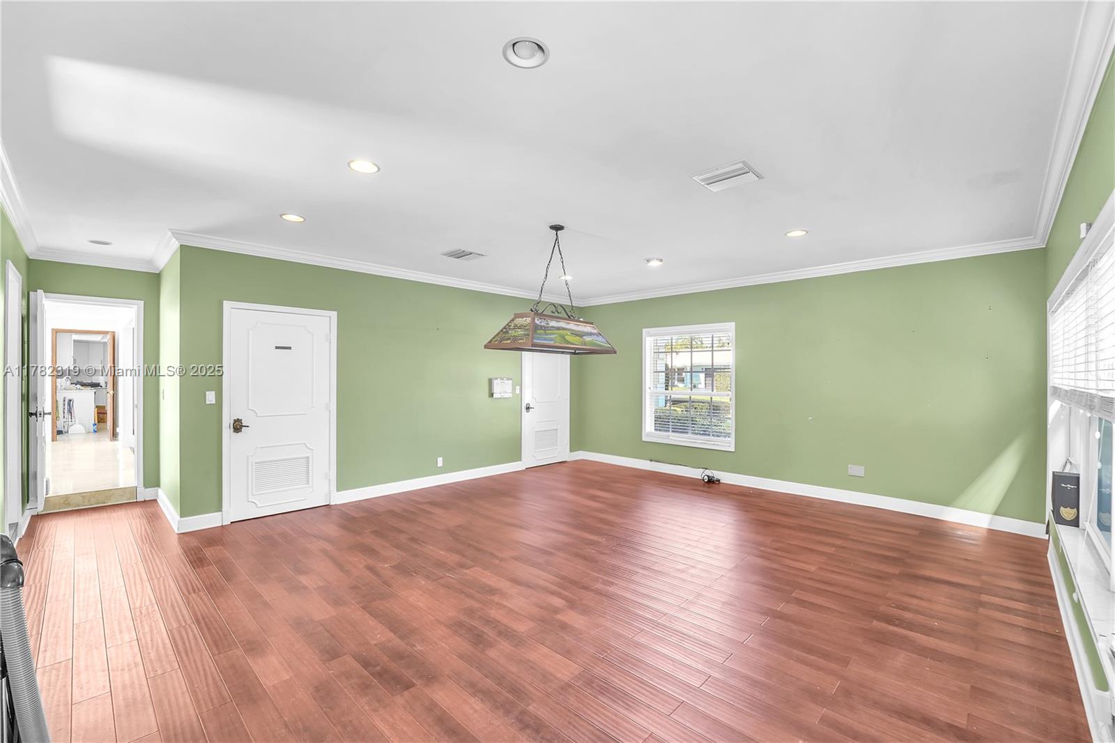 VENETIAN ISLES 3RD SEC - Residential Lease