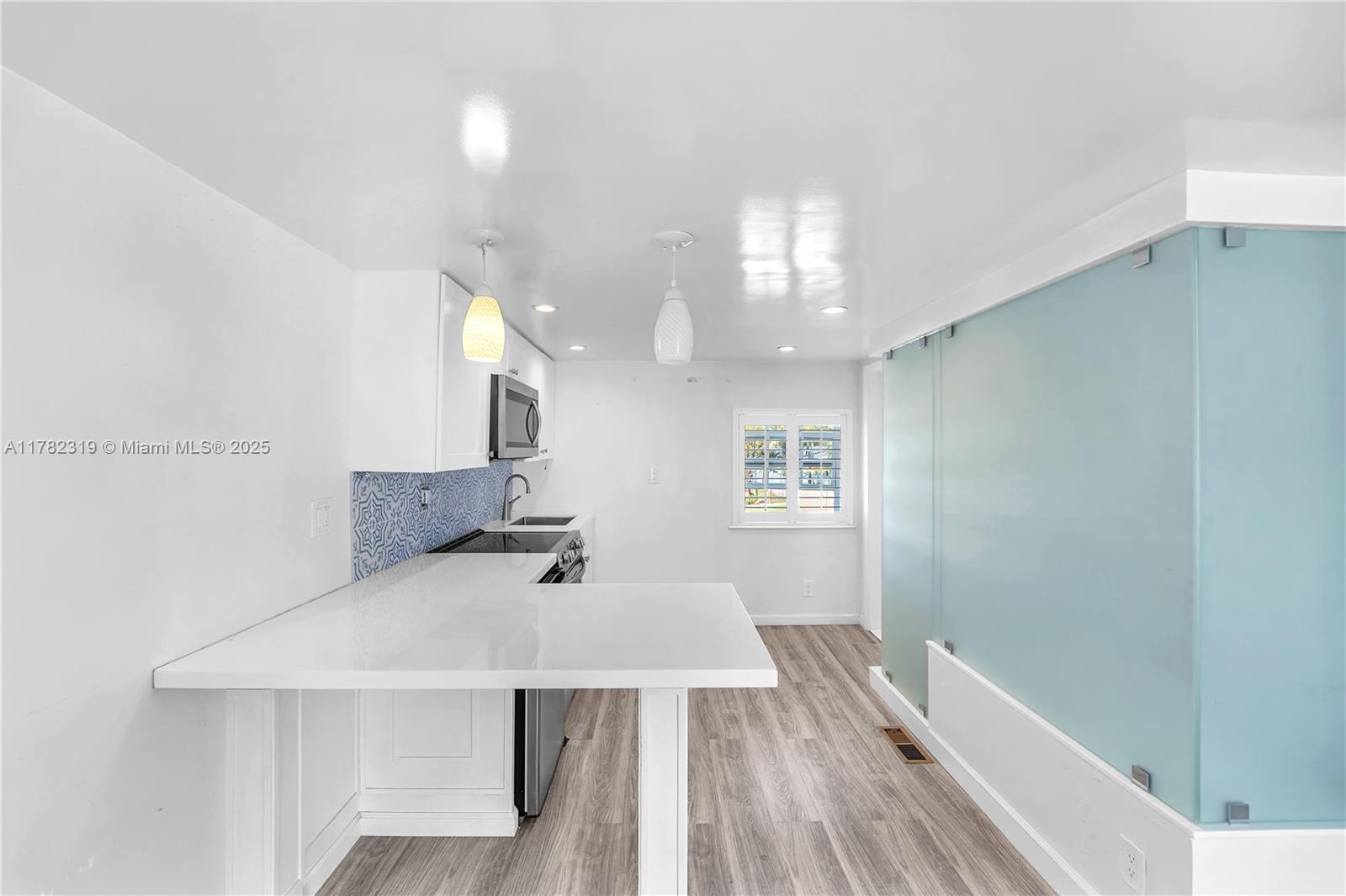 VENETIAN ISLES 3RD SEC - Residential Lease