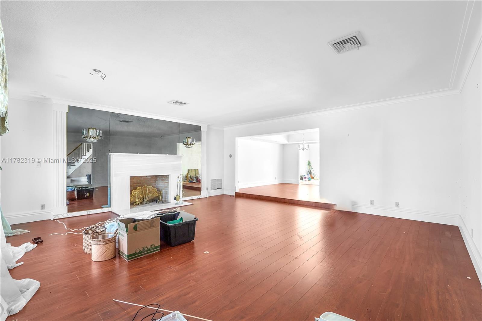 VENETIAN ISLES 3RD SEC - Residential Lease
