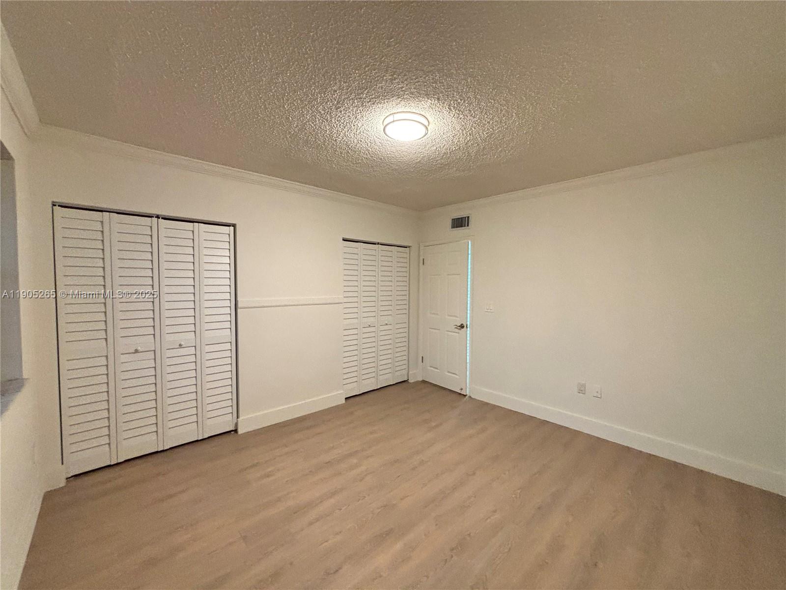 SUMMERTREE VILG CALIF CL - Residential