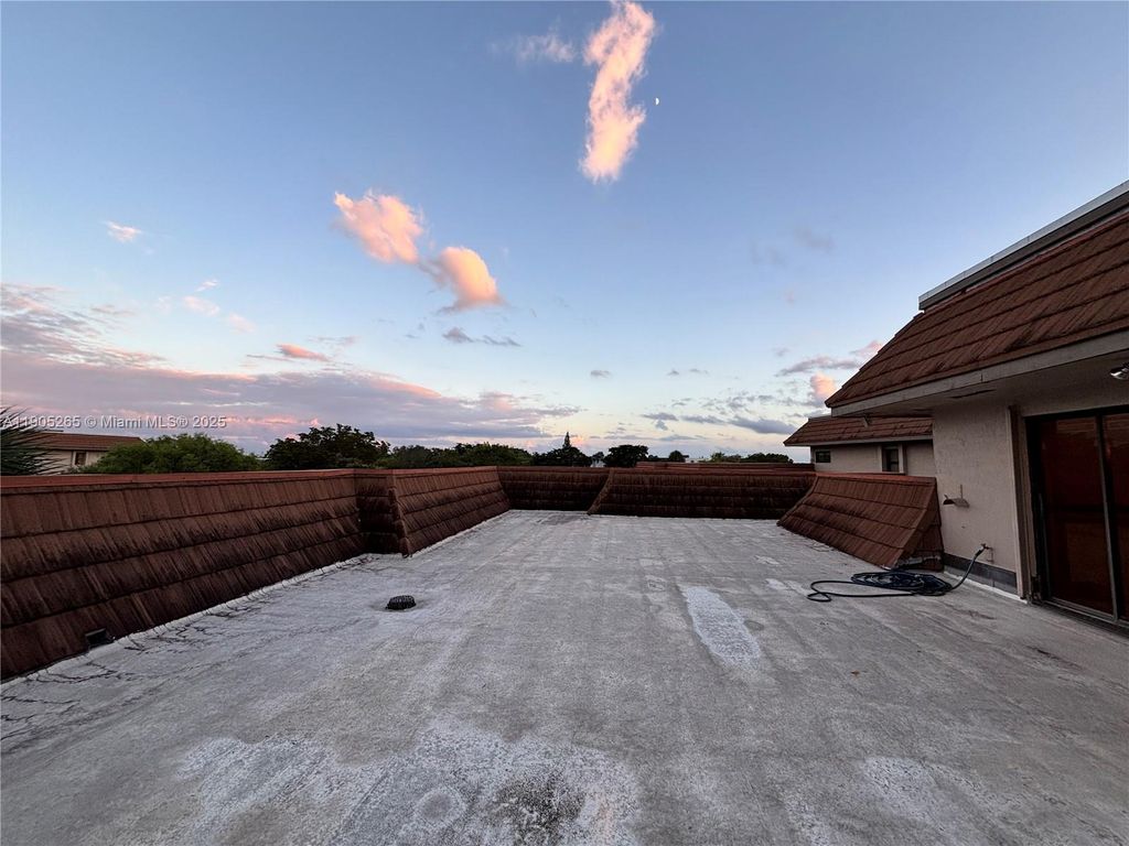 Photo of 461 Ives Dairy Rd #402-2, Miami, FL 33179 (MLS # A11905265)