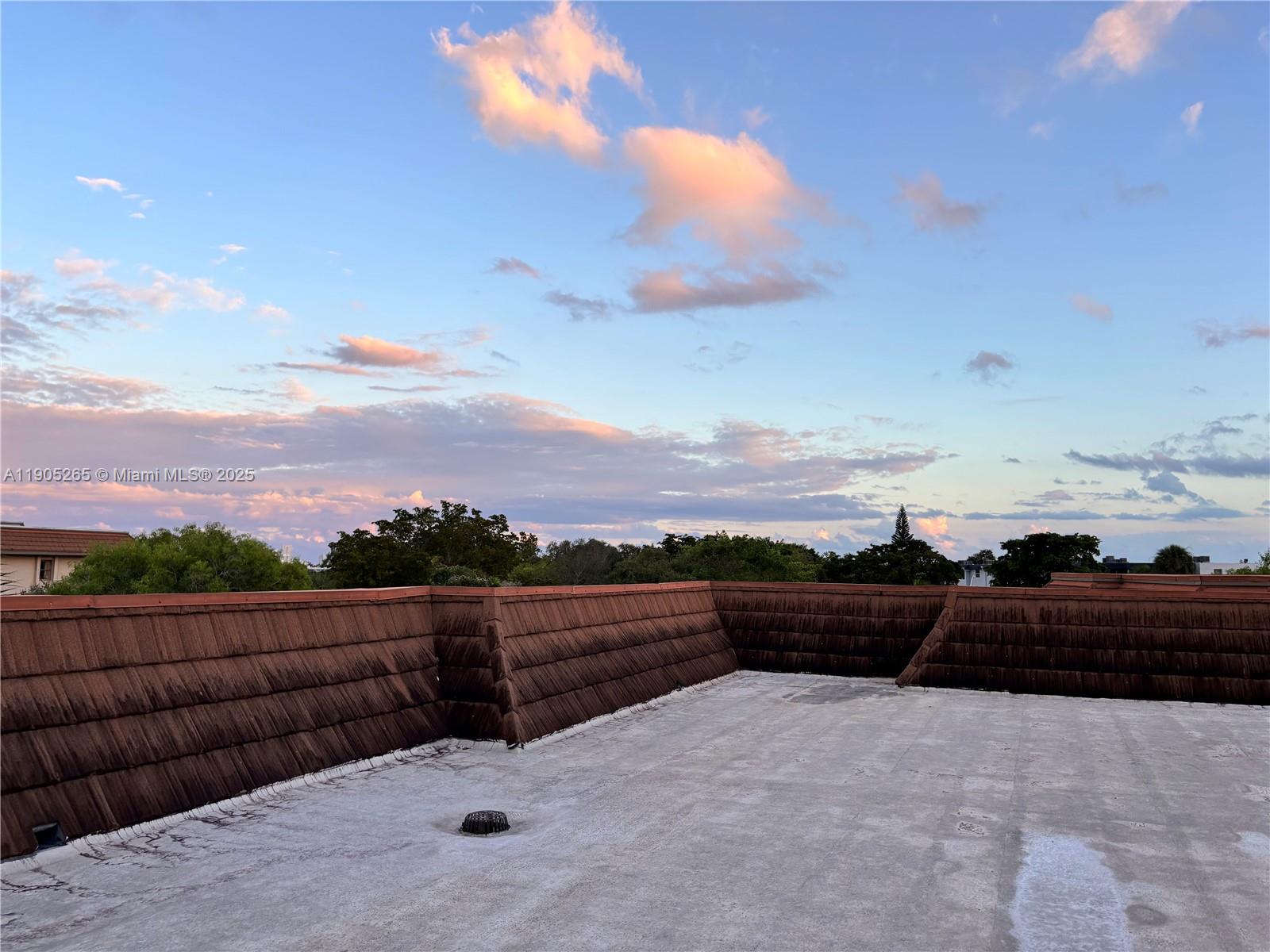 461 Ives Dairy Rd 402-2