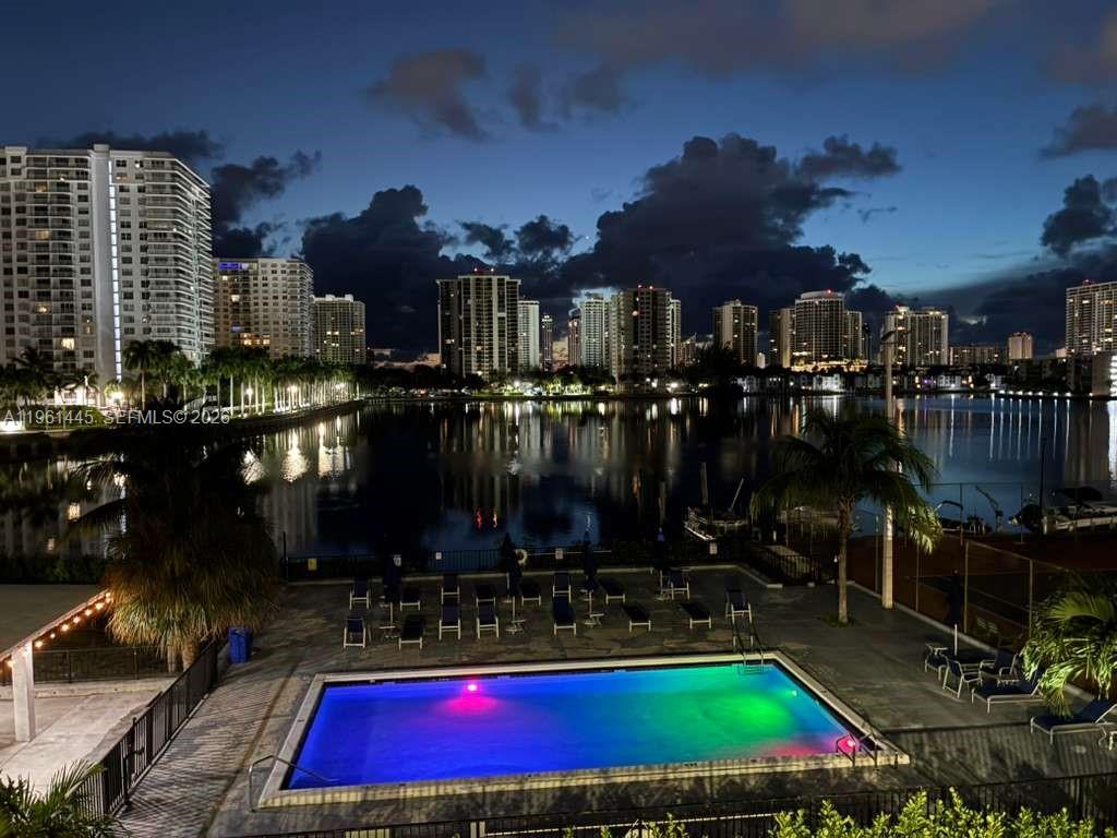 COMMODORE PLAZA CONDO - Residential