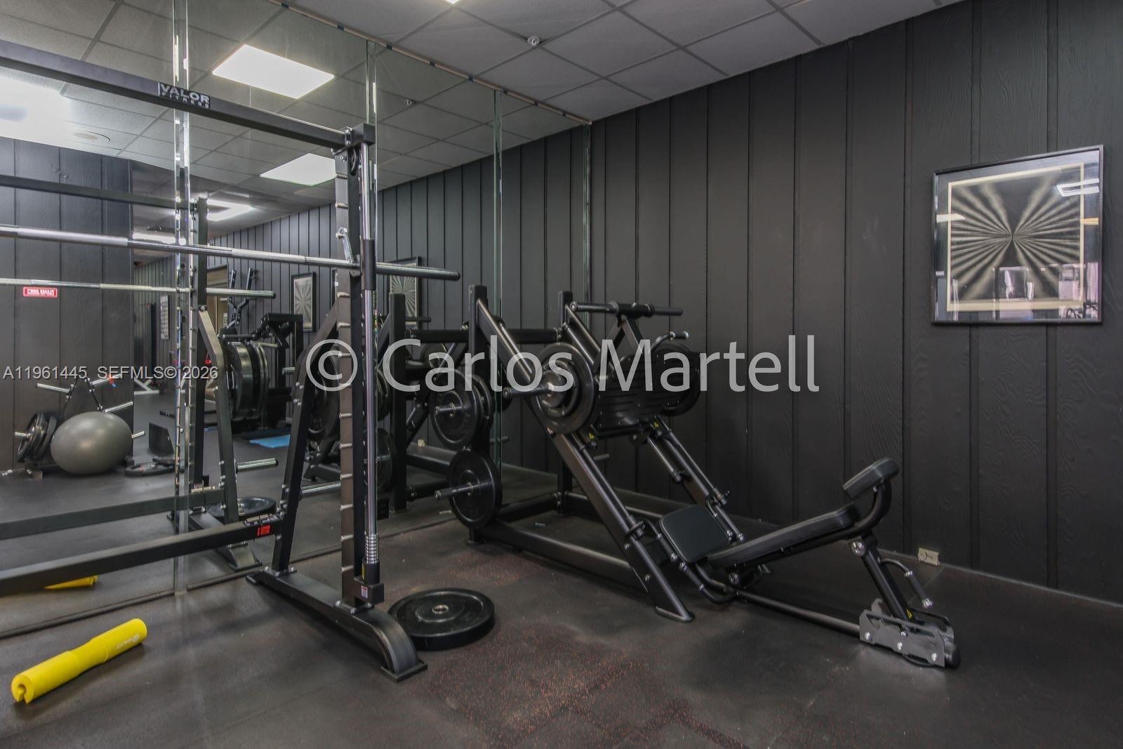 COMMODORE PLAZA CONDO - Residential