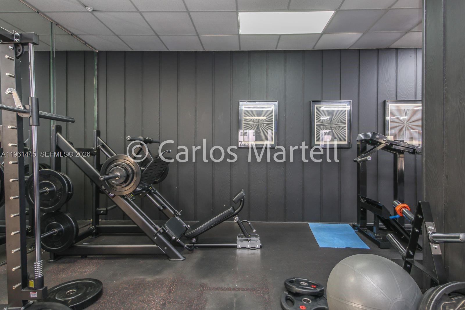 COMMODORE PLAZA CONDO - Residential