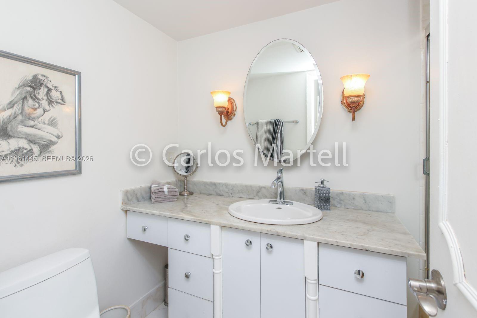 COMMODORE PLAZA CONDO - Residential