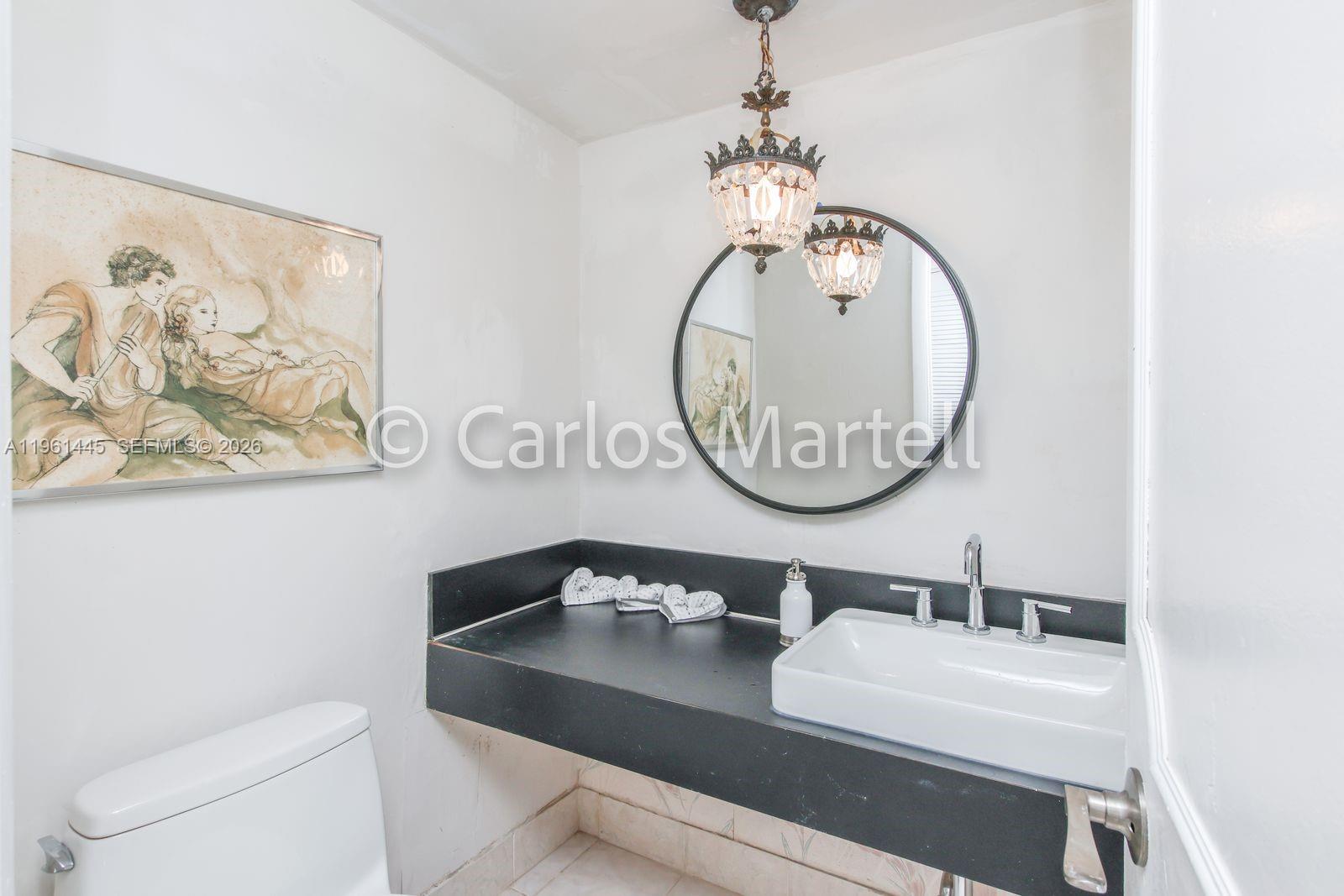 COMMODORE PLAZA CONDO - Residential