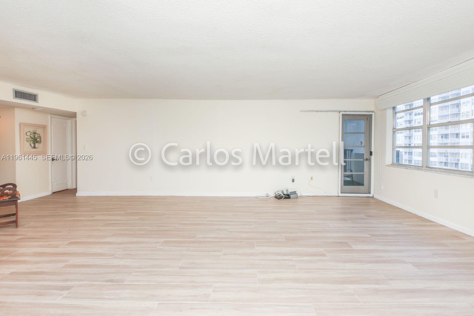 COMMODORE PLAZA CONDO - Residential