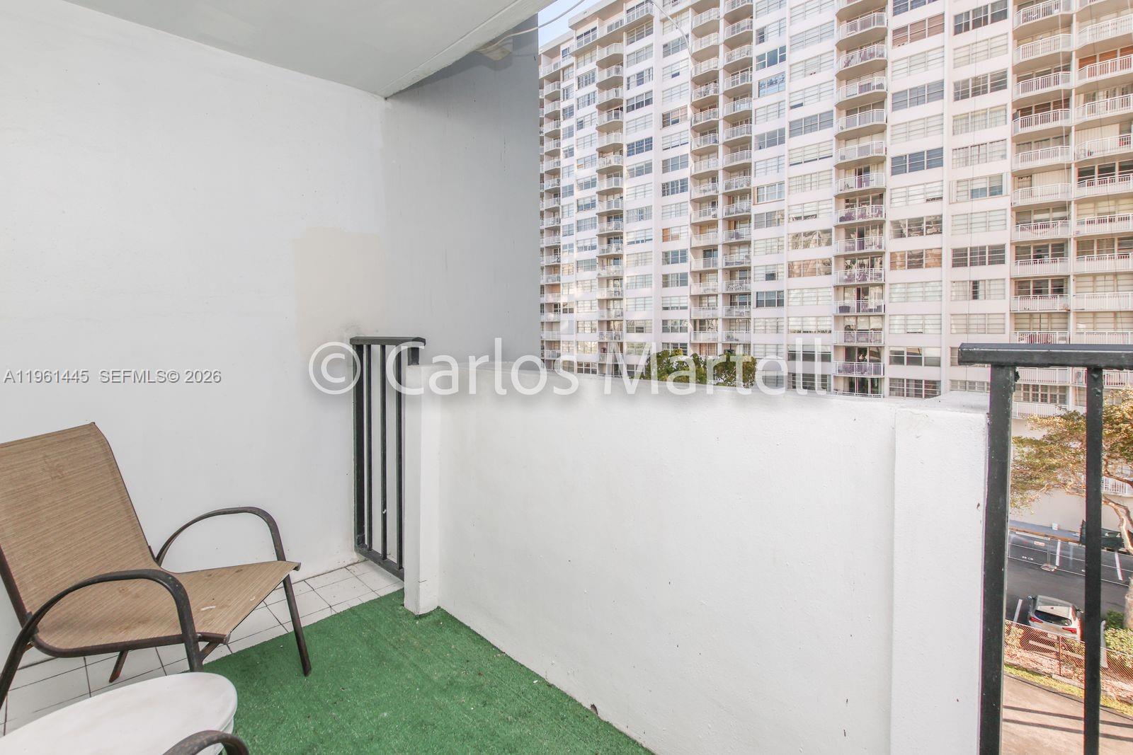 COMMODORE PLAZA CONDO - Residential