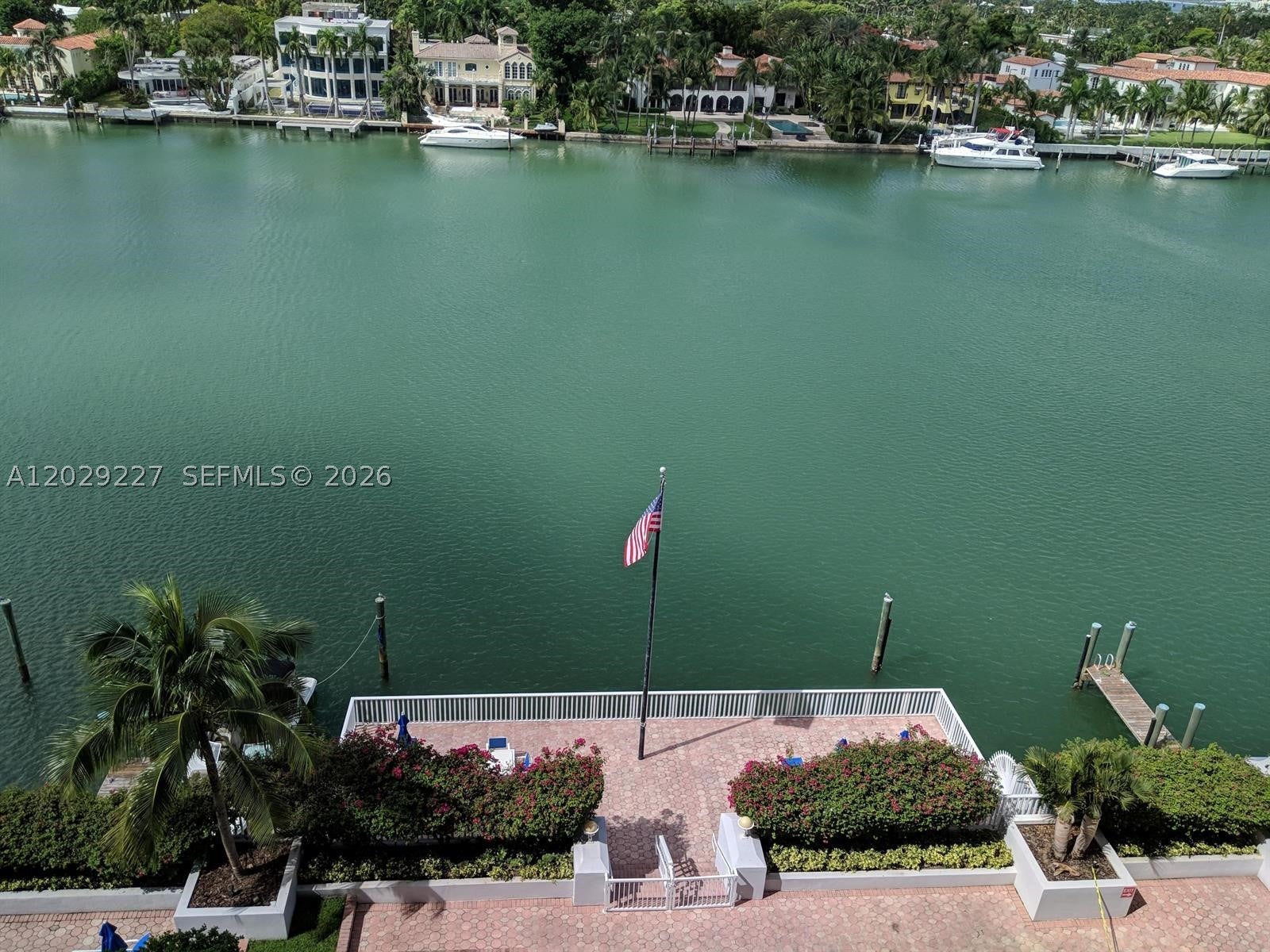 5700 Collins Ave 8K