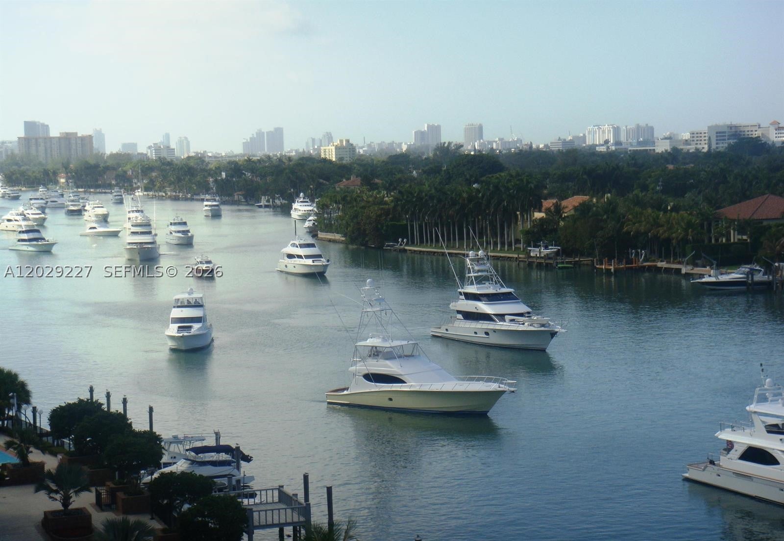 5700 Collins Ave 8K