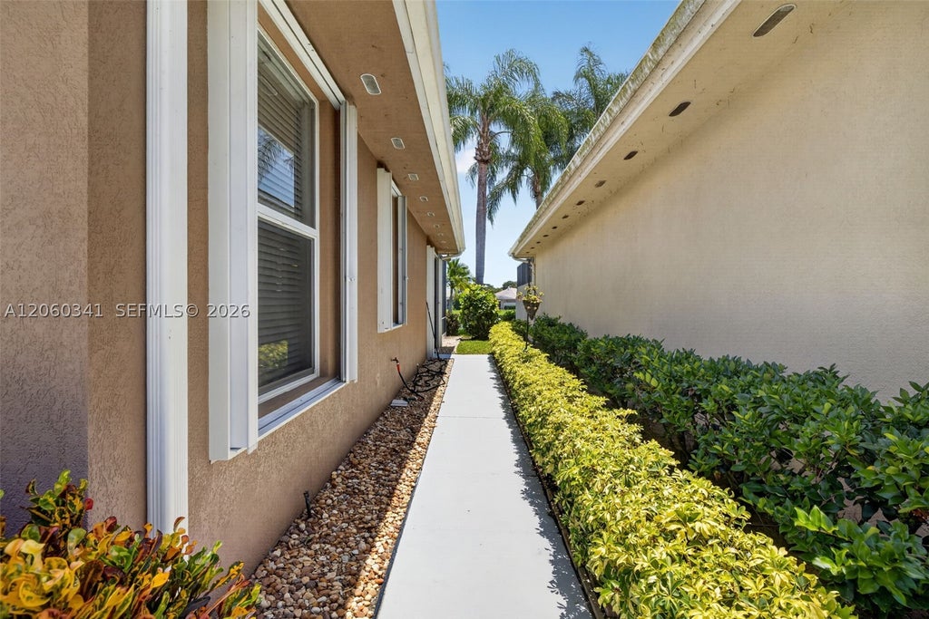 Photo of 169 NW Bentley Cir, Port St Lucie, FL 34986 (MLS # A12060341)