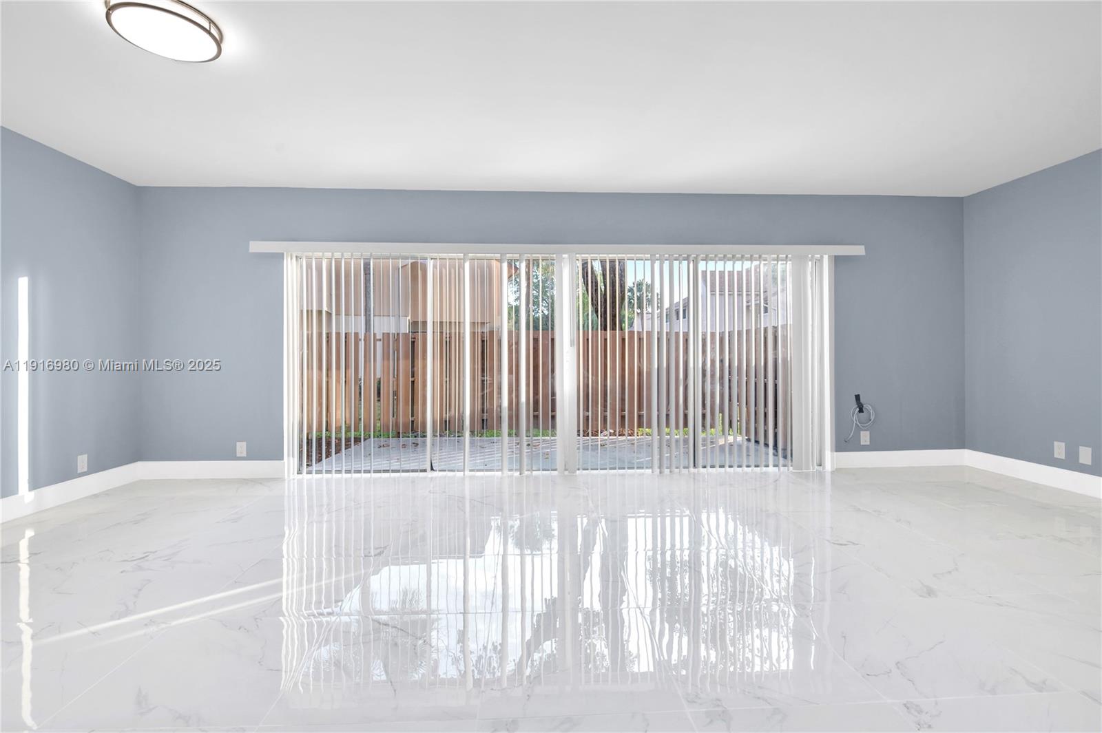 TOWNHOUSES AT JACARANDA C - Residential Lease