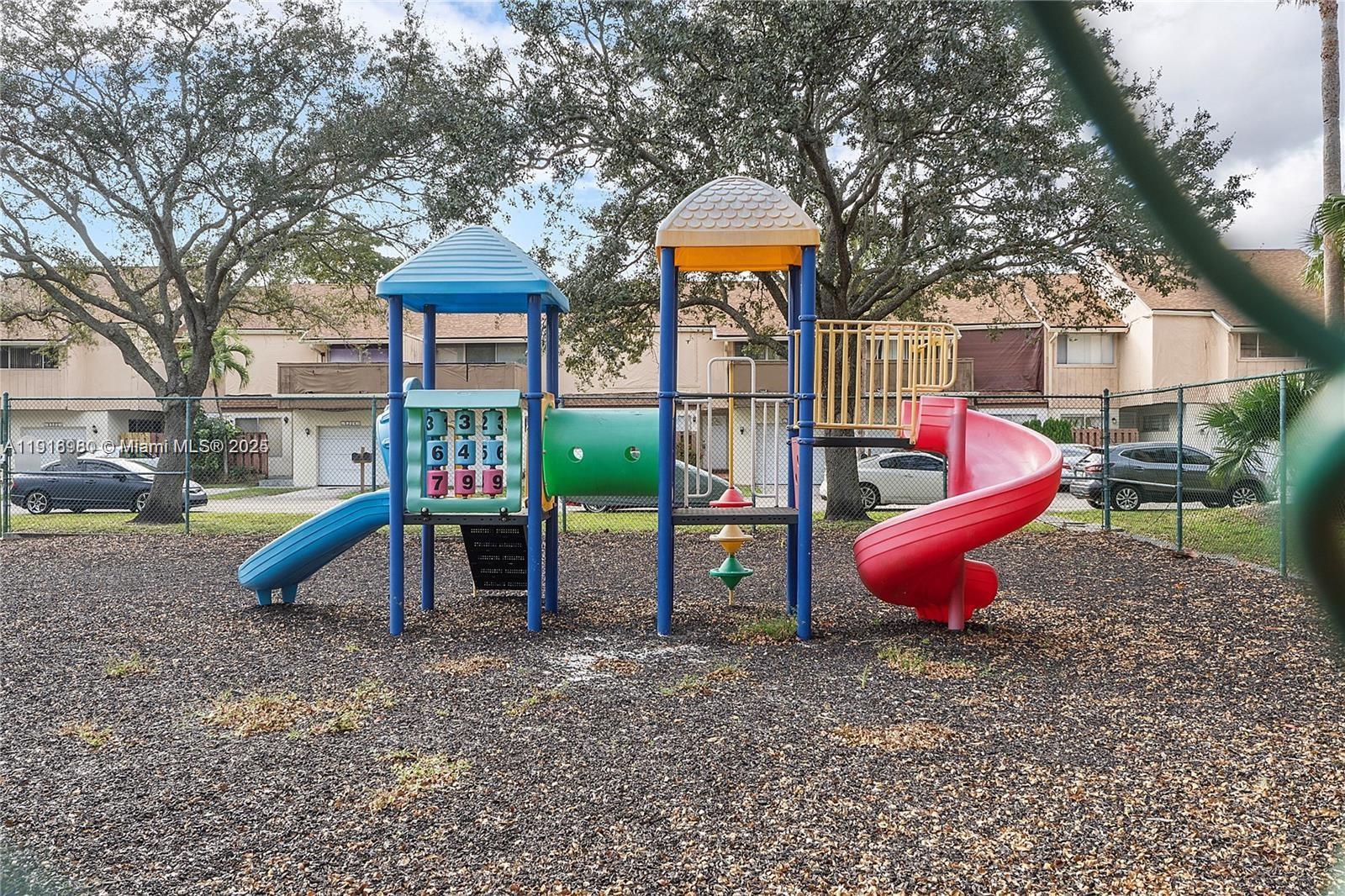 TOWNHOUSES AT JACARANDA C - Residential Lease