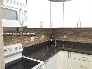 9320 Fontainebleau Blvd 215, Miami, Broward County, Florida - 2 Bedrooms  
2 Bathrooms - 