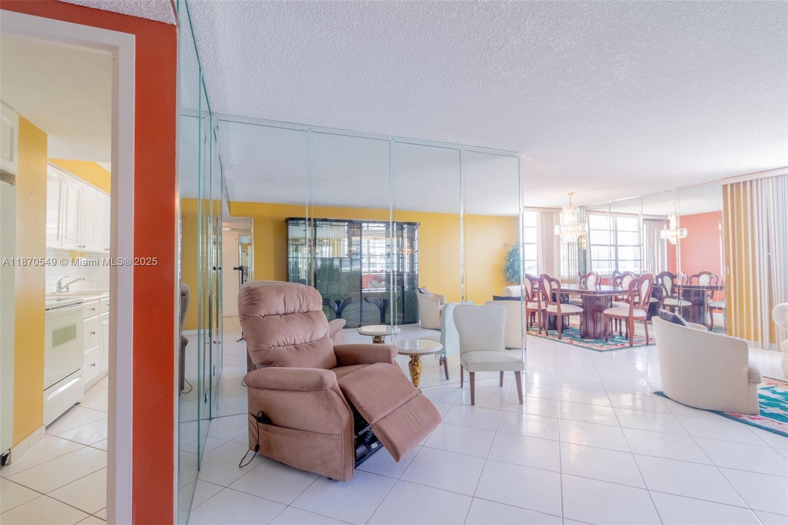 WINSTON TOWERS 200 - Residential