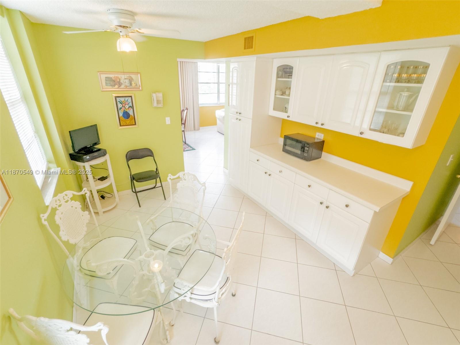 WINSTON TOWERS 200 - Residential