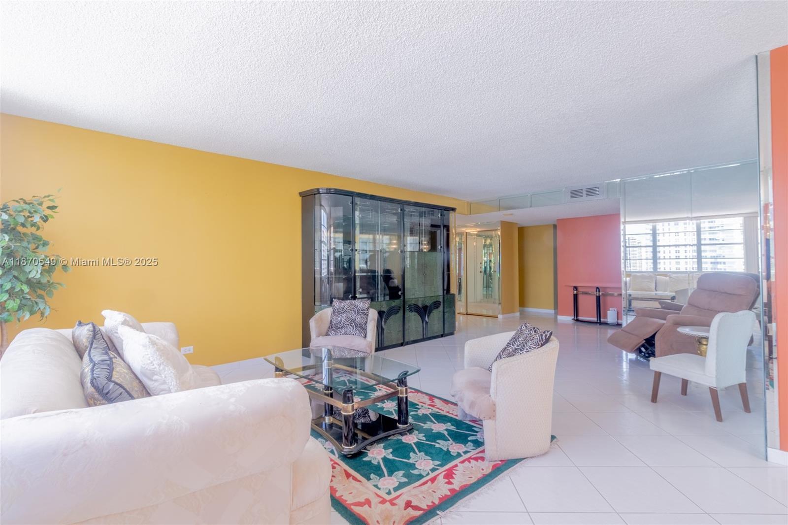 WINSTON TOWERS 200 - Residential