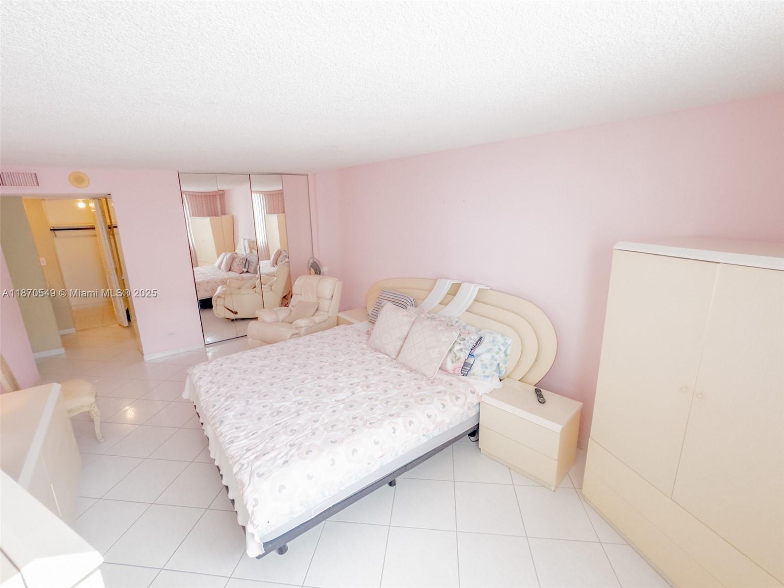 WINSTON TOWERS 200 - Residential